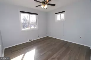 10932 Fairchester Dr, Fairfax, VA 22030 - Photo 15