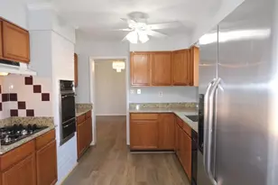 10932 Fairchester Dr, Fairfax, VA 22030 - Photo 9