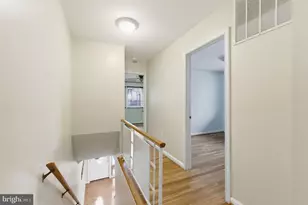 10161 Fair Woods Dr, Fairfax, VA 22030 - Photo 25