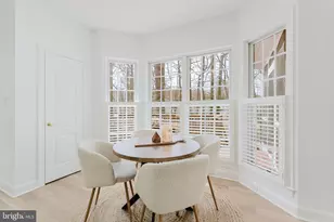 4318 Chancery Park Dr, Fairfax, VA 22030 - Photo 39