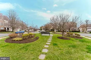 4318 Chancery Park Dr, Fairfax, VA 22030 - Photo 5