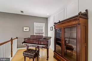 10089 McCarty Crest Ct, Fairfax, VA 22030 - Photo 29