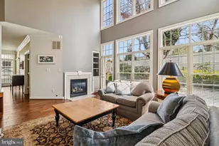 10089 McCarty Crest Ct, Fairfax, VA 22030 - Photo 19