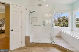 10089 McCarty Crest Ct, Fairfax, VA 22030 - Photo 35