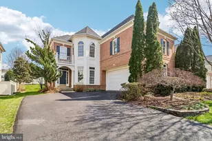 10089 McCarty Crest Ct, Fairfax, VA 22030 - Photo 5