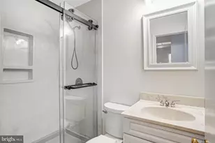 9752 Cardinal Rd, Fairfax, VA 22030 - Photo 19