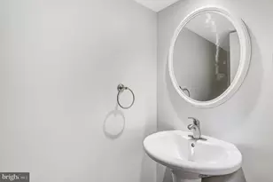 9752 Cardinal Rd, Fairfax, VA 22030 - Photo 15