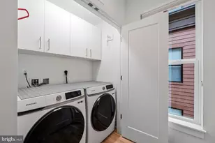 3548 Sutton Hts Cir, Fairfax, VA 22031 - Photo 25