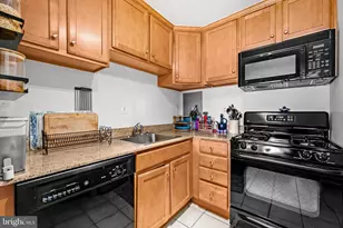 10570 Main St, Fairfax, VA 22030 - Photo 7