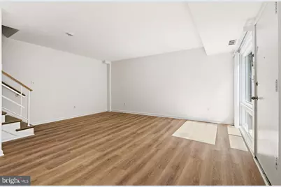 10009 Fair Woods Drive, Fairfax, VA 22030 - Photo 9