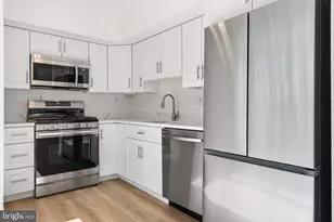 10009 Fair Woods Dr, Fairfax, VA 22030 - Photo 5