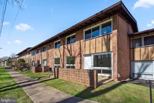 10009 Fair Woods Dr, Fairfax, VA 22030 - Photo 1