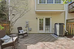 10424 Breckinridge Ln, Fairfax, VA 22030 - Photo 51