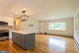 3817 Ren Rd, Fairfax, VA 22030 - Photo 13