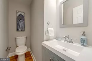 10817 Scott Dr, Fairfax, VA 22030 - Photo 25