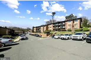 10025 Fair Woods Dr, Fairfax, VA 22030 - Photo 1