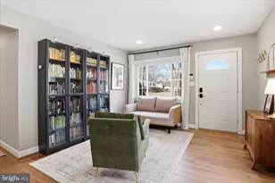 4029 Walters Ct, Fairfax, VA 22030 - Photo 5