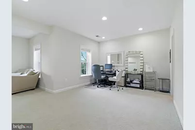 10123 Ratcliffe Manor Drive, Fairfax, VA 22030 - Photo 11