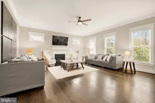 10602 Oak Pl, Fairfax, VA 22030 - Photo 21