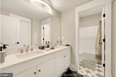 10602 Oak Place, Fairfax, VA 22030 - Photo 45