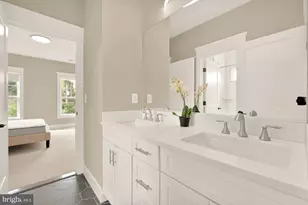 10602 Oak Pl, Fairfax, VA 22030 - Photo 35