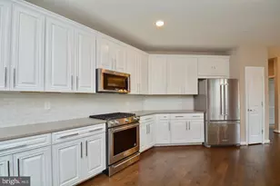 3989 Norton Pl, Fairfax, VA 22030 - Photo 17