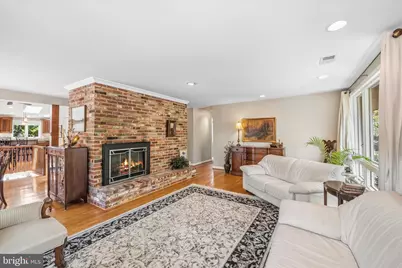 10122 Farmington Drive, Fairfax, VA 22030 - Photo 13