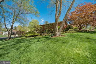 10122 Farmington Drive, Fairfax, VA 22030 - Photo 37