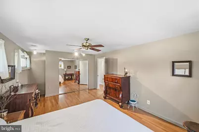 10122 Farmington Drive, Fairfax, VA 22030 - Photo 17