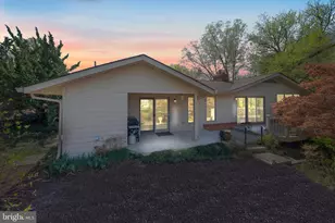 10122 Farmington Dr, Fairfax, VA 22030 - Photo 35