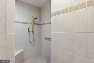 10454 Breckinridge Ln, Fairfax, VA 22030 - Photo 15