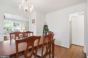 10827 Crest St, Fairfax, VA 22030 - Photo 7