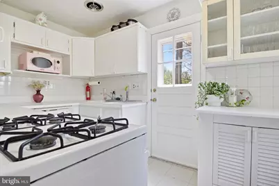 10827 Crest Street, Fairfax, VA 22030 - Photo 11