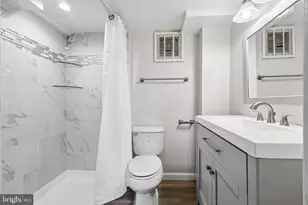 10217 Rodgers Rd, Fairfax, VA 22030 - Photo 19
