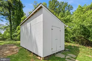 10705 Oak Pl, Fairfax, VA 22030 - Photo 39