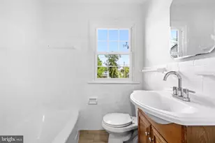 10705 Oak Pl, Fairfax, VA 22030 - Photo 17