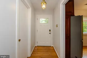 10413 Courthouse Dr, Fairfax, VA 22030 - Photo 3