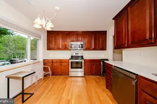 10413 Courthouse Dr, Fairfax, VA 22030 - Photo 5