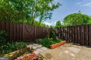 10413 Courthouse Dr, Fairfax, VA 22030 - Photo 31