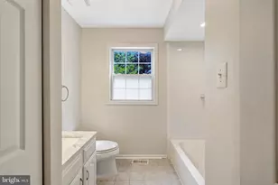 10929 Park Rd, Fairfax, VA 22030 - Photo 17
