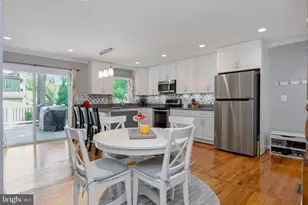 4025 Maple St, Fairfax, VA 22030 - Photo 9