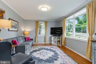 4025 Maple St, Fairfax, VA 22030 - Photo 3