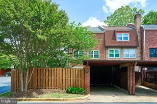 3886 University Dr, Fairfax, VA 22030 - Photo 39