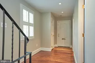 3886 University Dr, Fairfax, VA 22030 - Photo 5