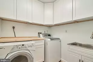 3886 University Dr, Fairfax, VA 22030 - Photo 31
