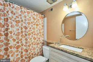 3886 University Dr, Fairfax, VA 22030 - Photo 29