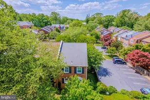 3886 University Dr, Fairfax, VA 22030 - Photo 43