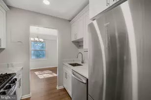 3860 Lyndhurst Dr, Fairfax, VA 22031 - Photo 9
