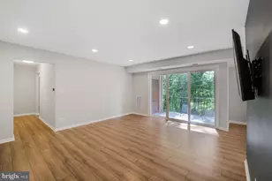 3860 Lyndhurst Dr, Fairfax, VA 22031 - Photo 3