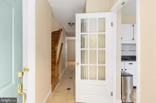 10405 Courthouse Dr, Fairfax, VA 22030 - Photo 3